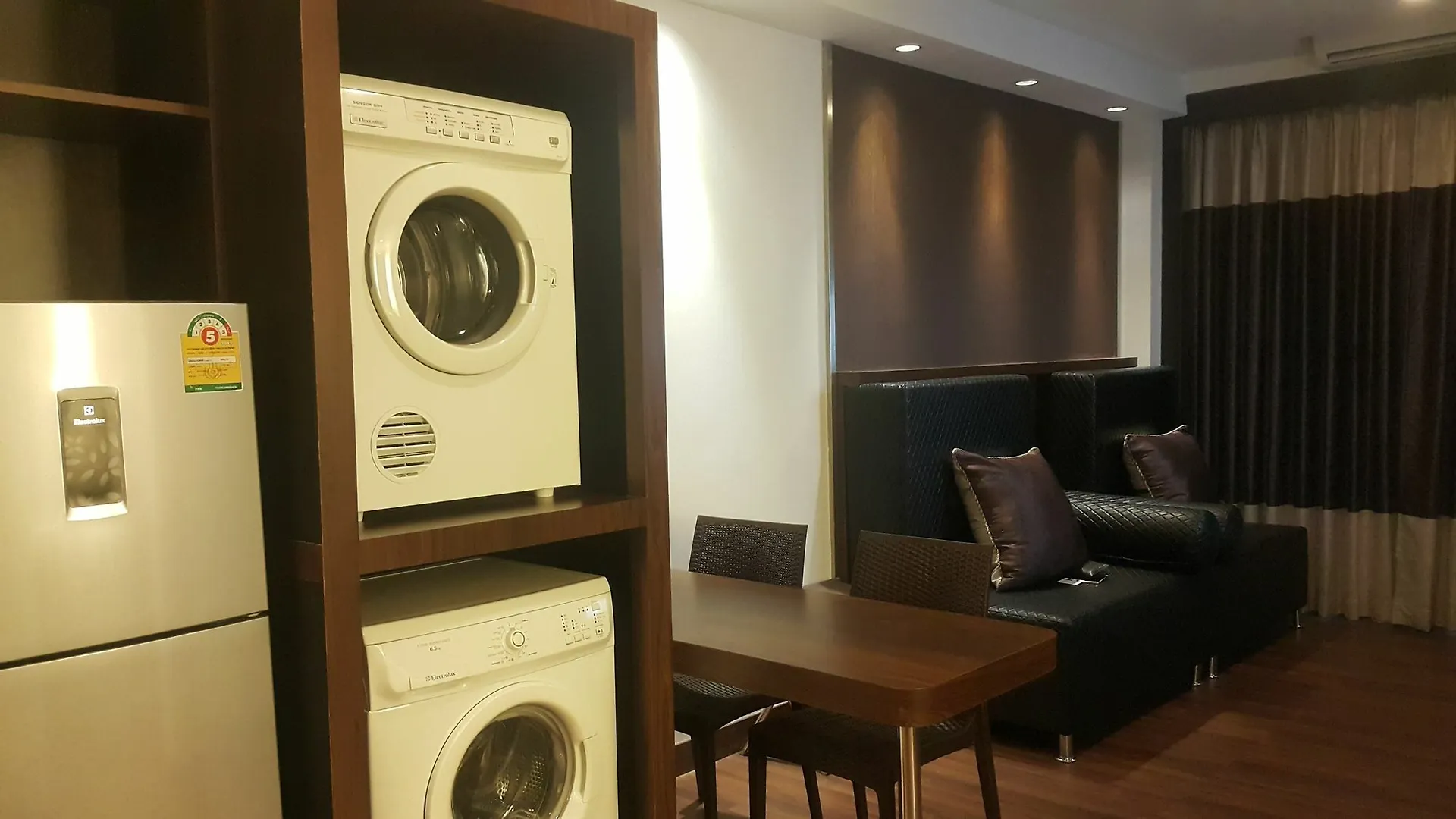 Apartment Clover Suites Royal Lake Yangon Myanmar