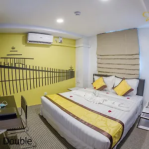 2* Motel Season